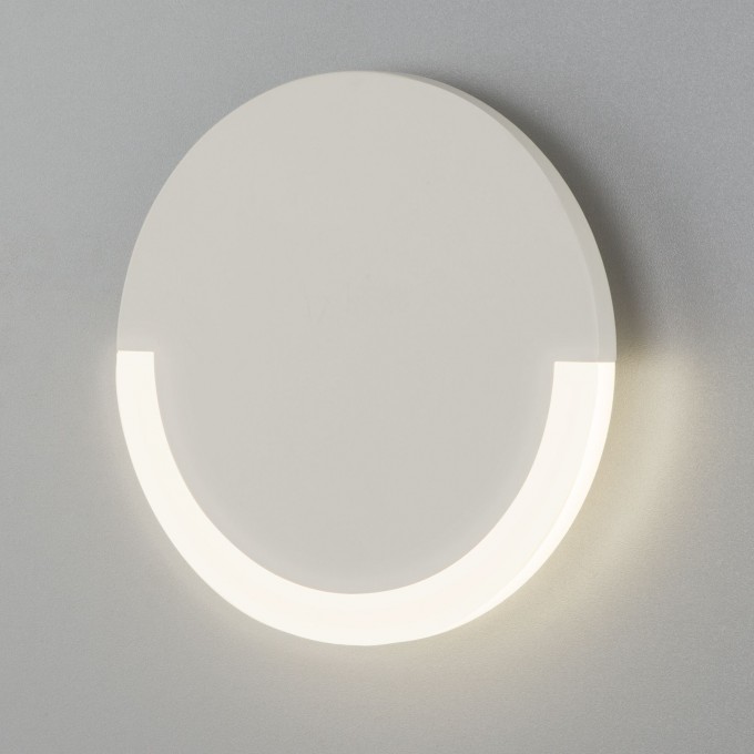 Настенный светодиодный светильник ELEKTROSTANDARD 40147/1 LED белый a046169 Настенный светодиодный светильник ELEKTROSTANDARD 40147/1 LED белый a046169